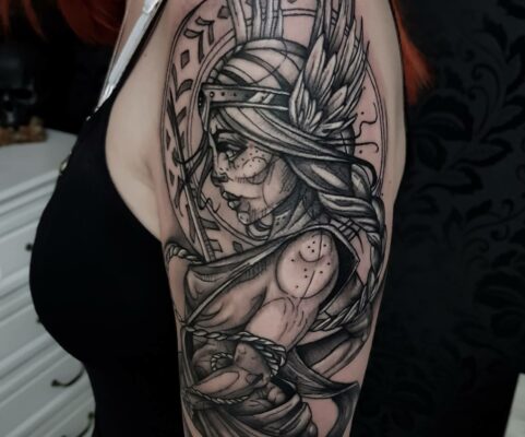 tatuaj alb negru sketch