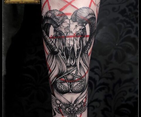 tatuaj baphomet pe antebrat